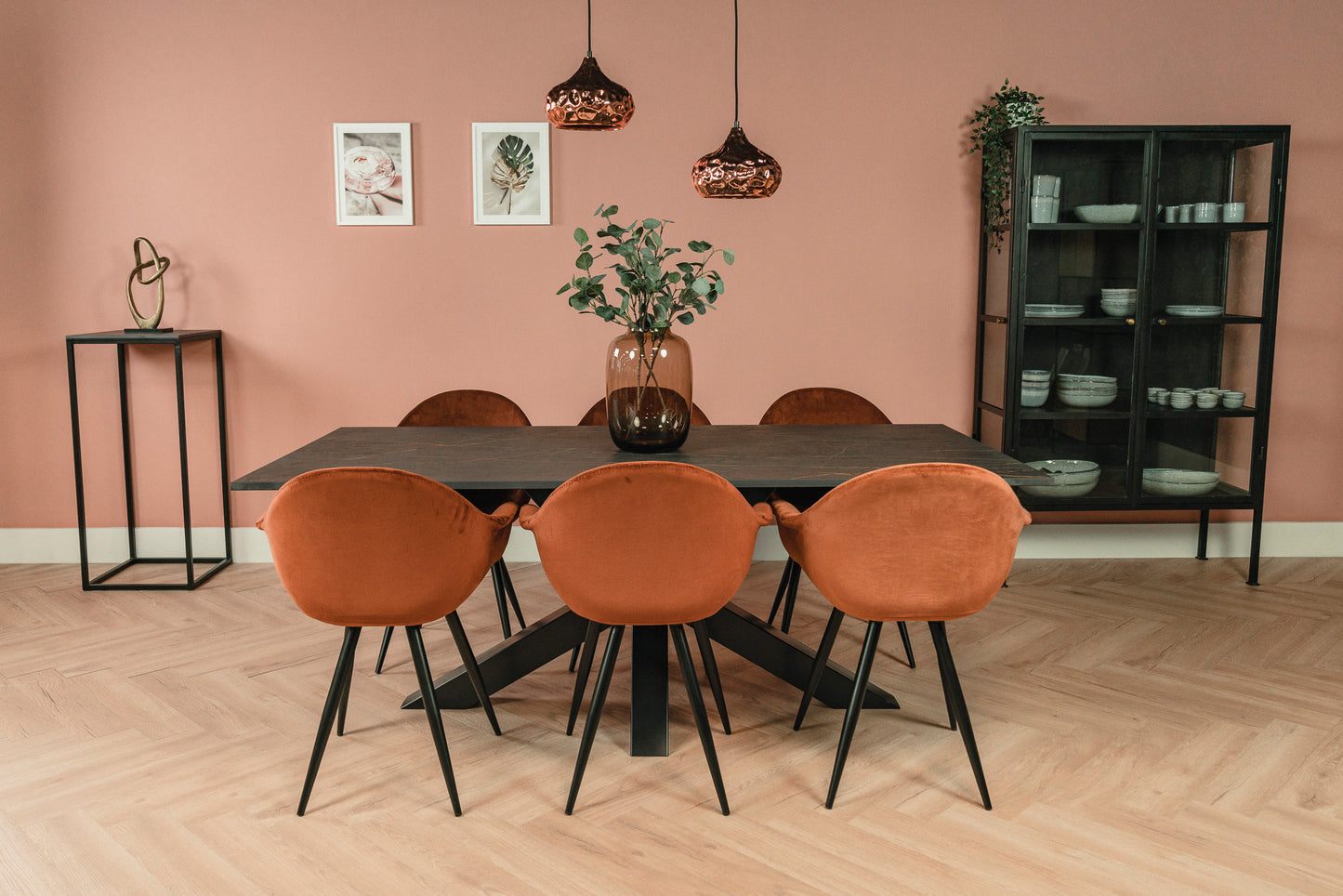 Vooraanzicht eettafel