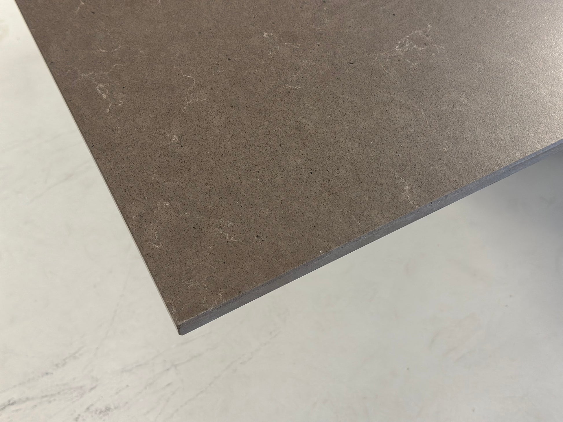 Close-up van het duurzame Silestone Marengo composiet blad
