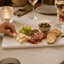 Luxe serveerplank van composiet voor stijlvolle borrel en tapas