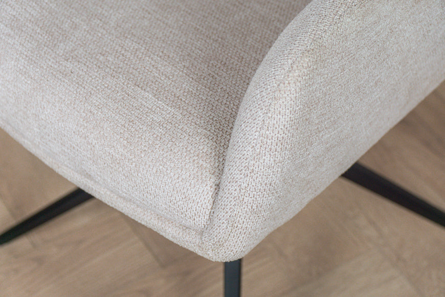 Detailfoto comfortabele eetkamerstoel
