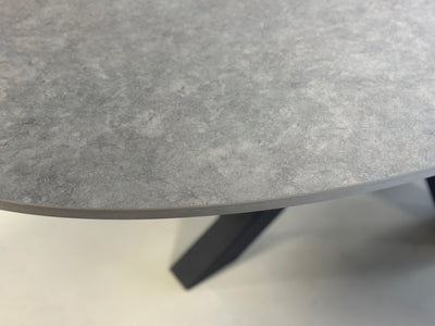 Close-up van het hittebestendige Dekton Grafite keramiek blad