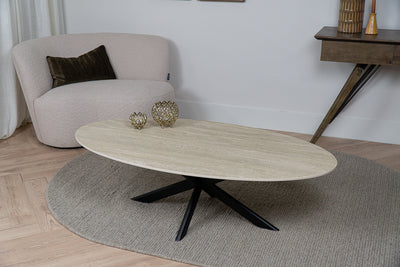 Luxe ovale salontafel Travertino in een licht en modern interieur