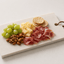 Natuurstenen tapasplank voor een luxe borrelplank