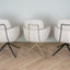 Achterkant stoelen creme