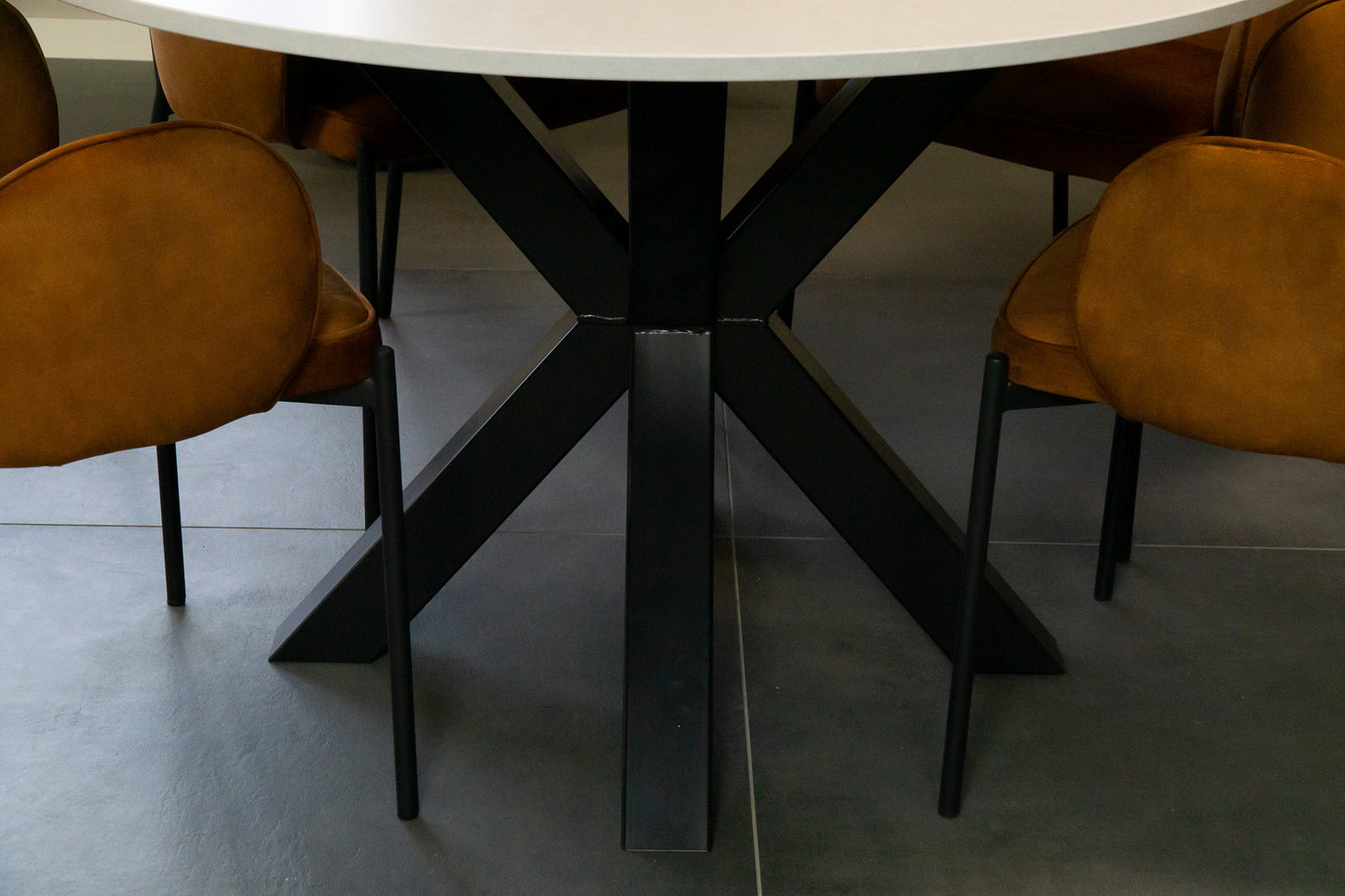 Eettafel rond Caesarstone Clamshell - ⌀ 130 cm